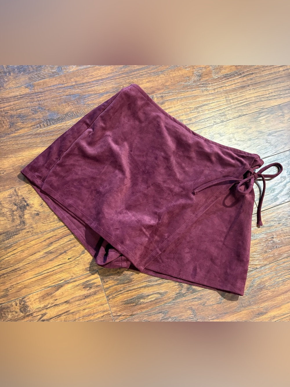 Francesca’s women’s size L suede skort